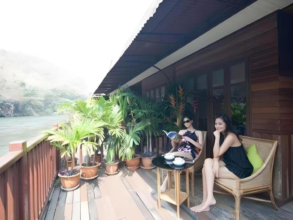 River Kwai Village Hotel Ban Kaeng Raboet Exteriör bild