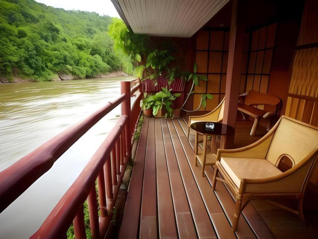 River Kwai Village Hotel Ban Kaeng Raboet Exteriör bild