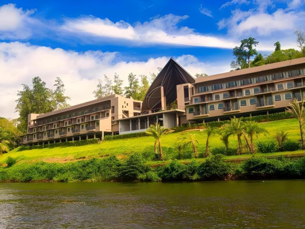 River Kwai Village Hotel Ban Kaeng Raboet Exteriör bild