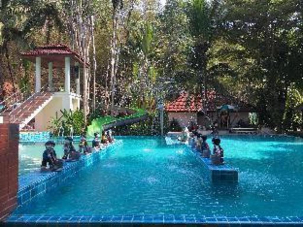 River Kwai Village Hotel Ban Kaeng Raboet Exteriör bild