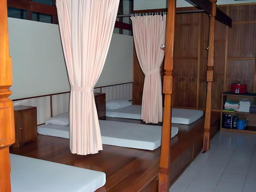 River Kwai Village Hotel Ban Kaeng Raboet Exteriör bild